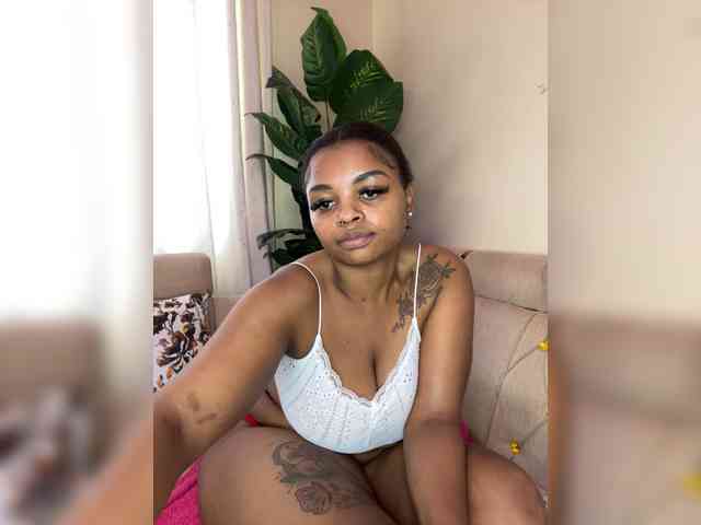 Pretty-thicky webcam