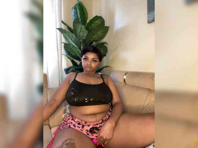Pretty-thicky webcam