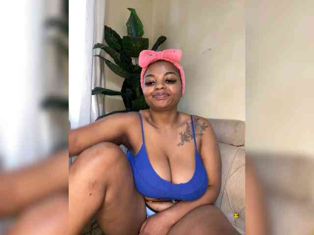 Pretty-thicky webcam