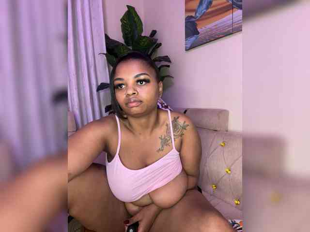 Pretty-thicky webcam