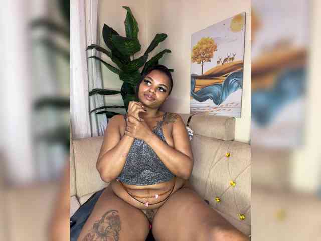 Pretty-thicky webcam