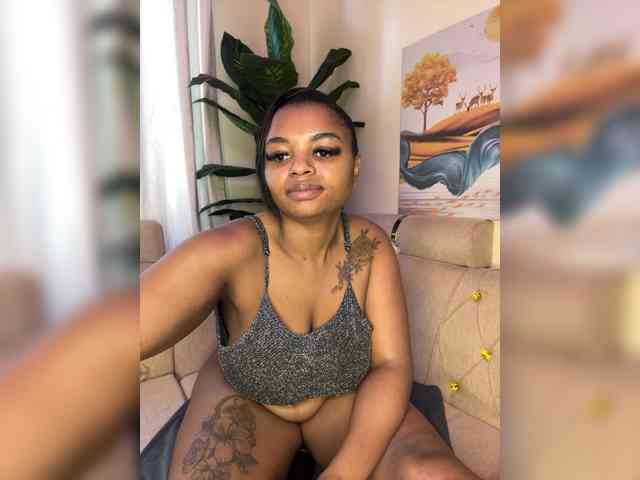 Pretty-thicky webcam