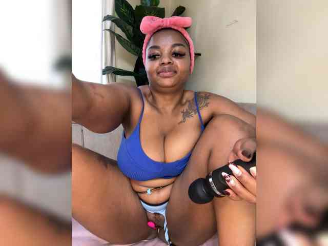 Pretty-thicky webcam