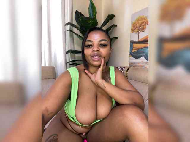Pretty-thicky webcam