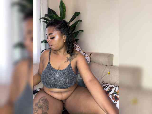 Pretty-thicky webcam