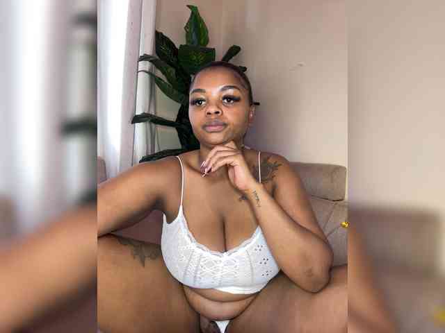 Pretty-thicky webcam