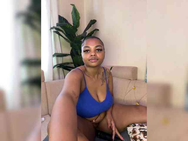 Pretty-thicky webcam