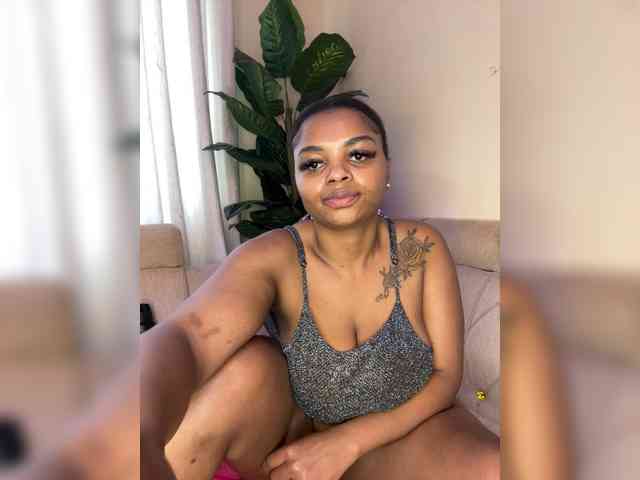 Pretty-thicky webcam