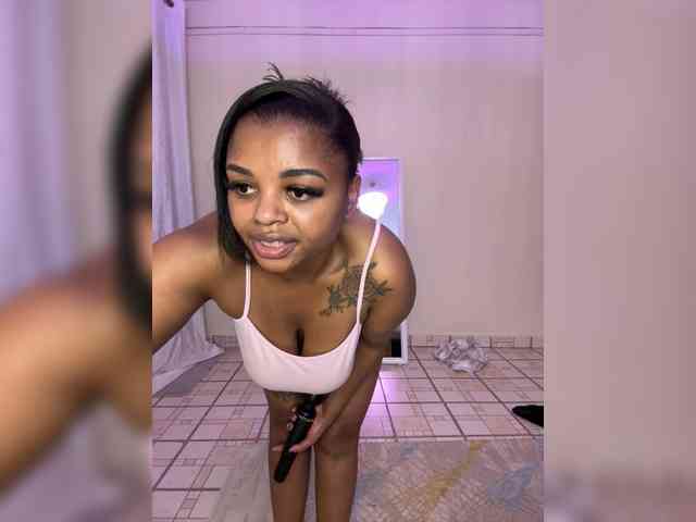 Pretty-thicky webcam