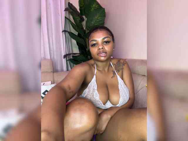 Pretty-thicky webcam