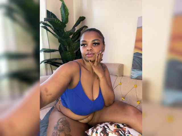 Pretty-thicky webcam