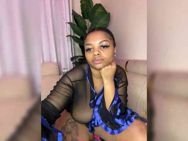 Pretty-thicky webcam