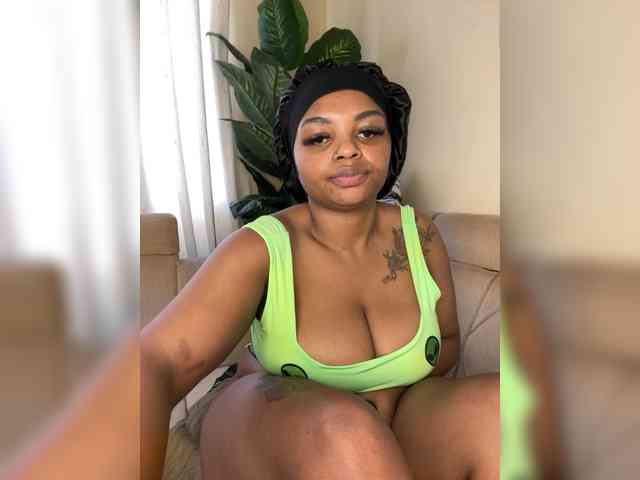 Pretty-thicky webcam