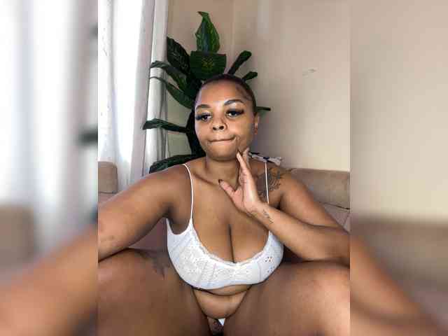 Pretty-thicky webcam