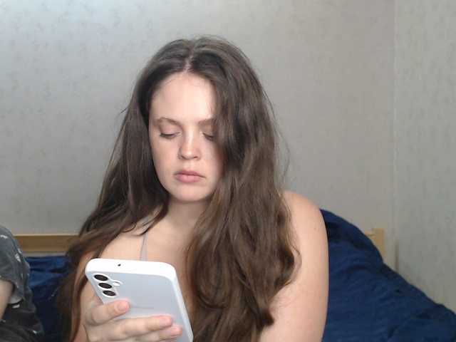 Belka-and-Strelka live cam on BongaCams