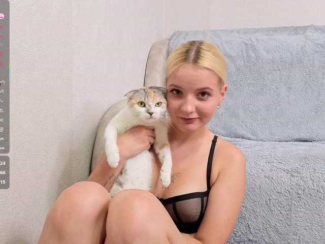 Nymphomaniac08 live cam on BongaCams