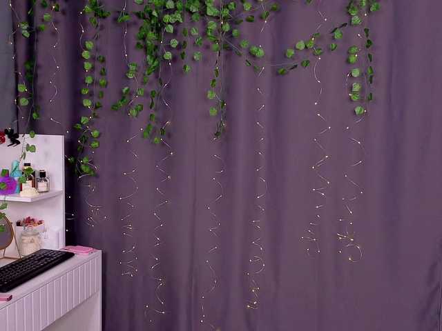 Nymphomaniac08 live cam on BongaCams
