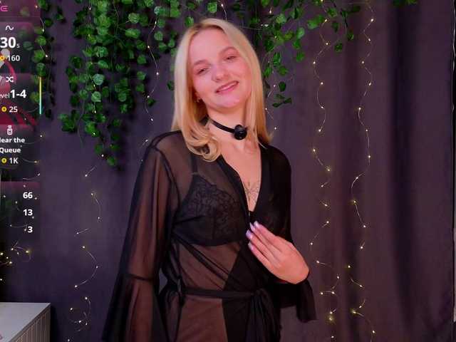 Nymphomaniac08 live cam on BongaCams
