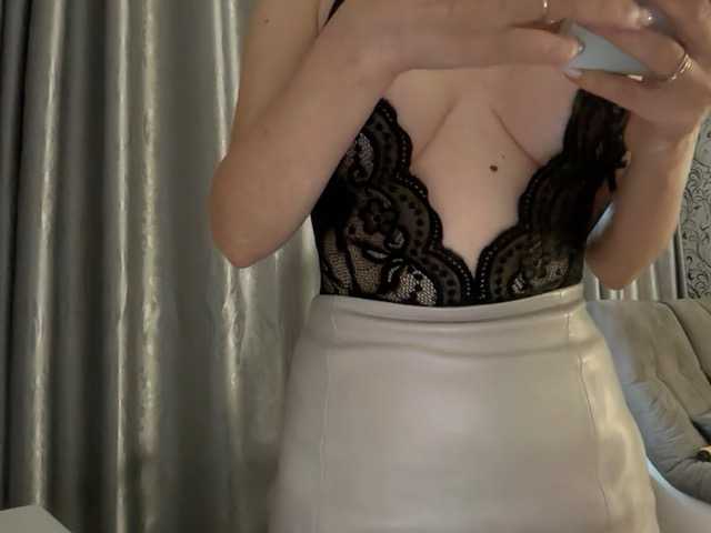 Luccia live cam on BongaCams
