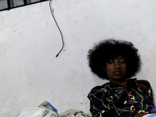 Claudiaah's Live Webcam