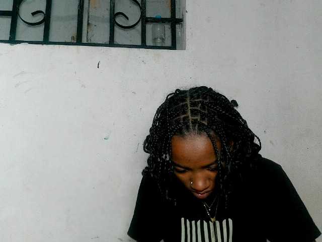 Claudiaah live cam on BongaCams