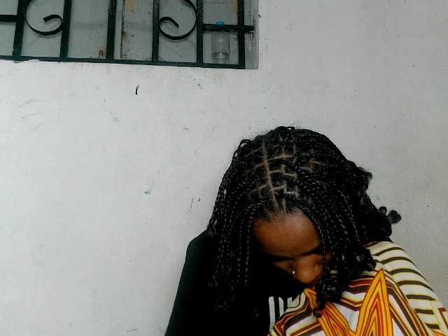 Claudiaah live cam on BongaCams
