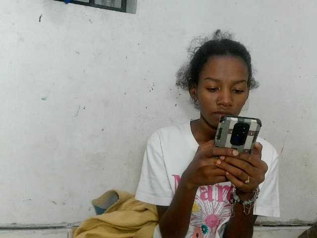 Claudiaah live cam on BongaCams