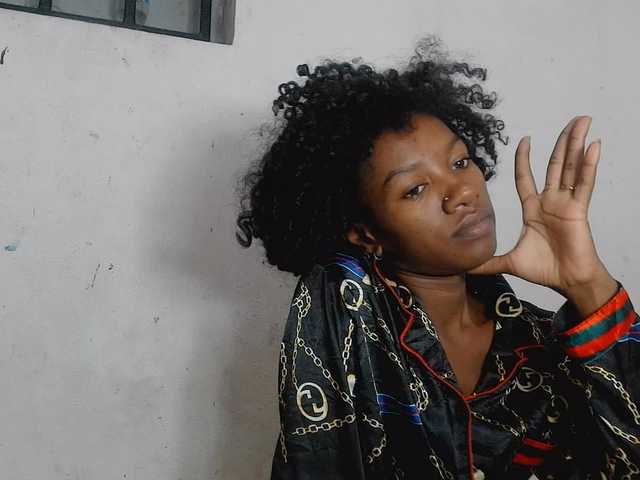 Claudiaah live cam on BongaCams