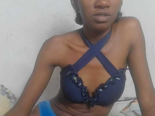 Claudiaah live cam on BongaCams