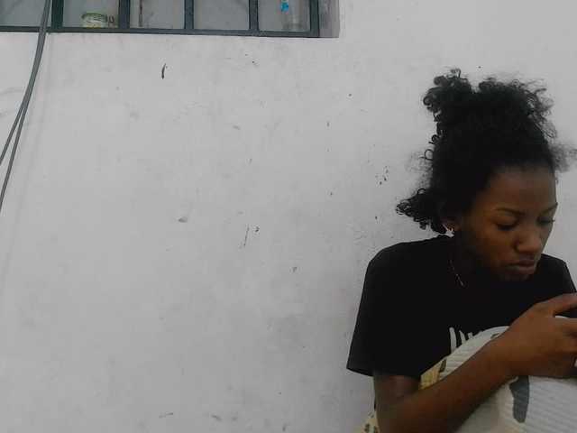 Claudiaah live cam on BongaCams