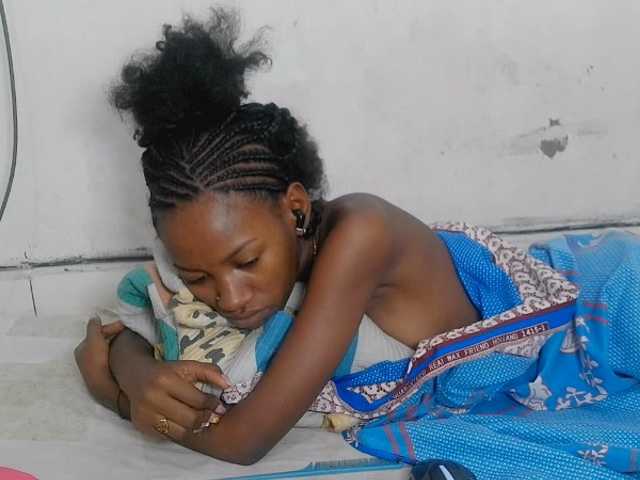 Claudiaah live cam preview