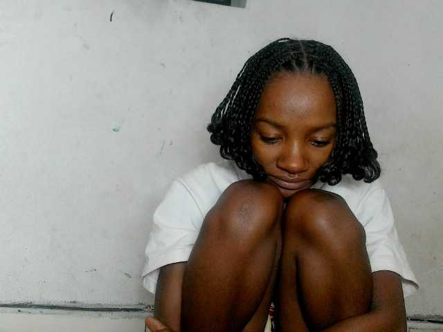 Claudiaah live cam on BongaCams