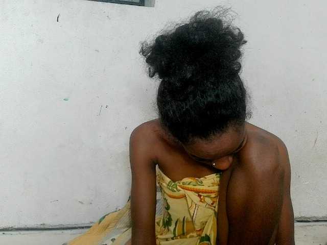Claudiaah live cam on BongaCams