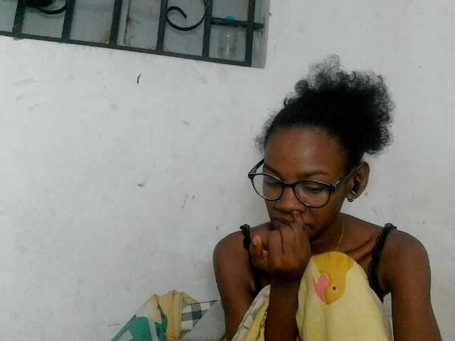 Claudiaah live cam on BongaCams