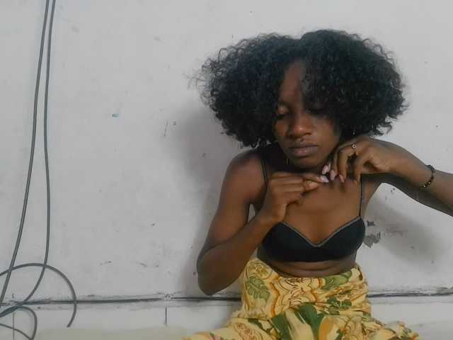 Claudiaah live cam on BongaCams