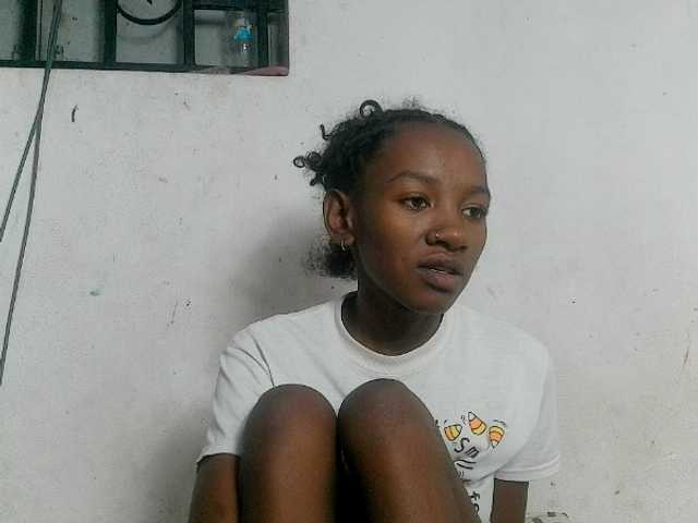 Claudiaah live cam on BongaCams