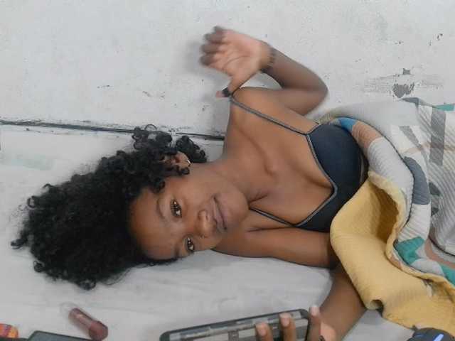 Claudiaah live cam on BongaCams