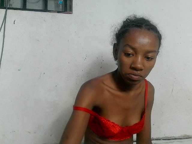 Claudiaah live cam on BongaCams