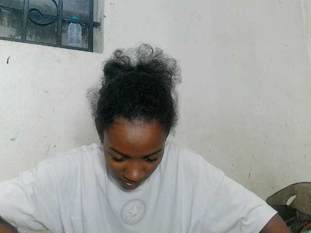 Claudiaah live cam on BongaCams