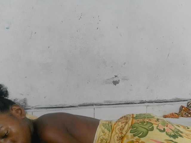 Claudiaah live cam on BongaCams