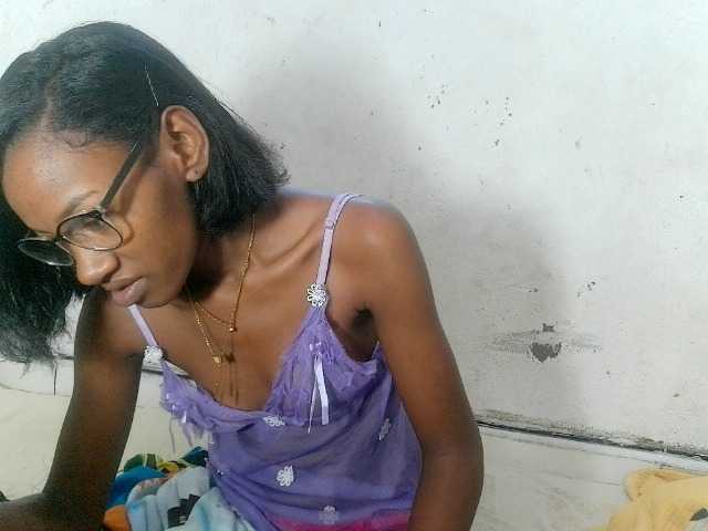 Claudiaah live webcam show