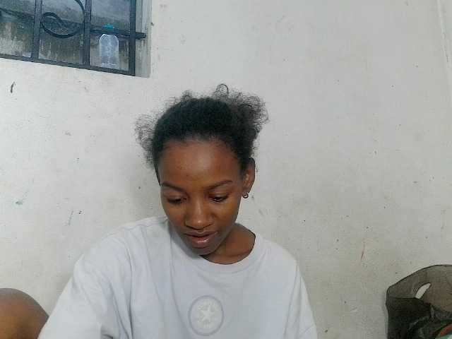 Claudiaah live cam on BongaCams
