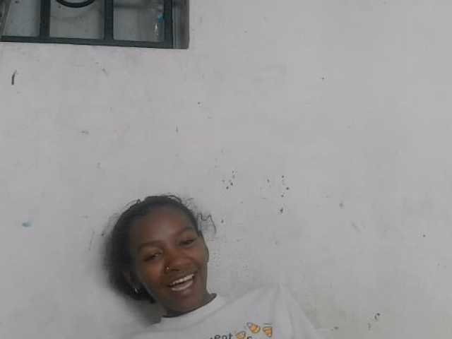 Claudiaah live cam on BongaCams