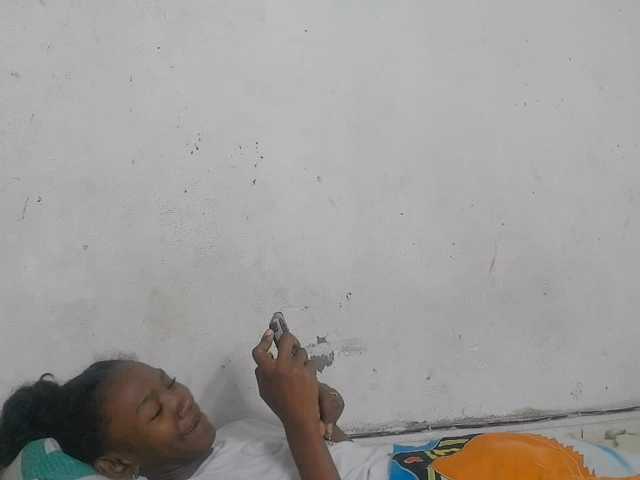 Claudiaah live cam on BongaCams