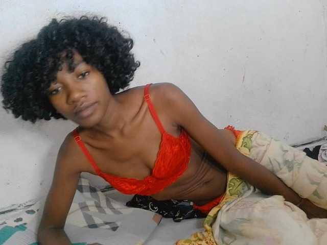 Claudiaah live cam on BongaCams