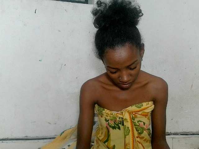 Claudiaah live cam on BongaCams