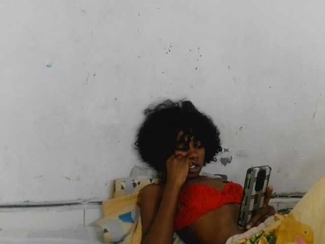 Claudiaah live cam on BongaCams