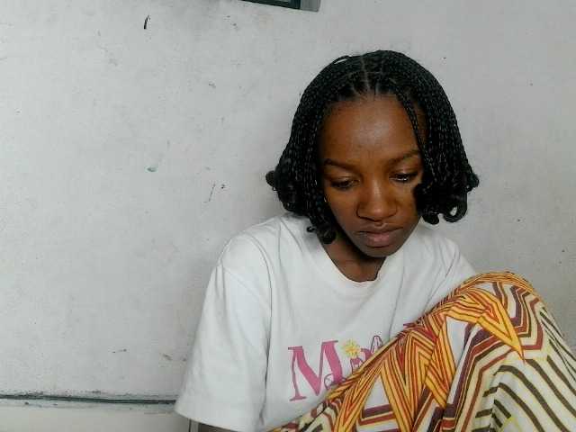 Claudiaah live cam on BongaCams