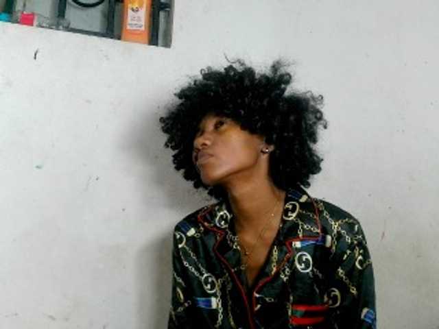 Claudiaah live cam on BongaCams