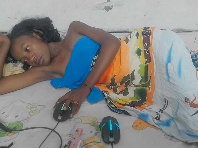 Claudiaah live cam on BongaCams